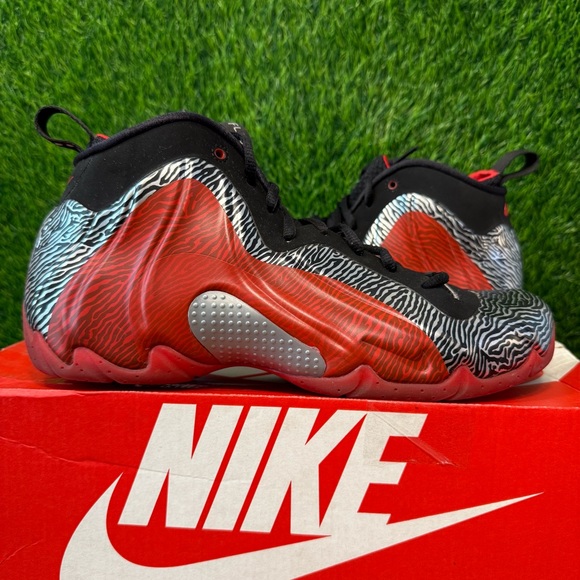Nike Air Flightposite Exposed Zebra Red Silver Black